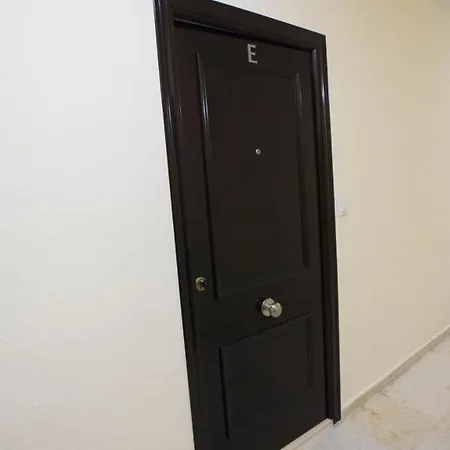 Rentalsevilla Pasaje Ateneo * Sewilla